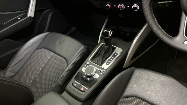 Audi Q2 35 TFSI S Line 5dr S Tronic Petrol Estate